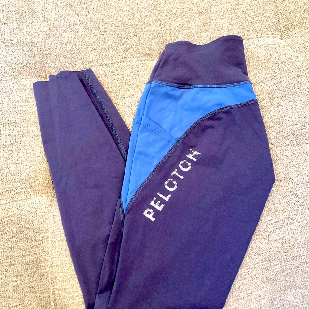 Peloton Tulip hem running leggings size XS